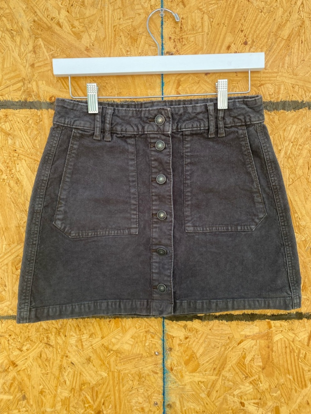 American Eagle  Charcoal Gray Button-Front Mini Skirt GUC 4